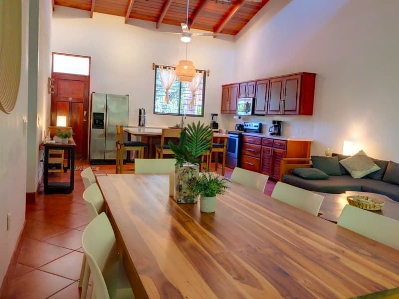 Spacious Condo w/ Private Path to the Beach