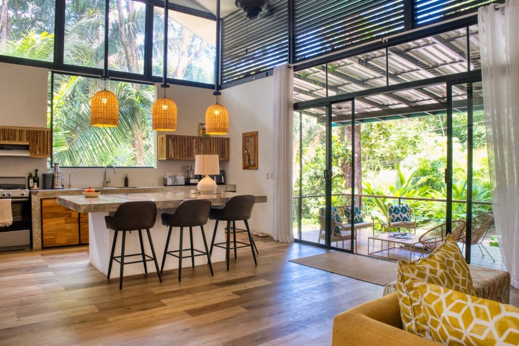 4 bedroom home next to Del Mar Academy - Room to Expand