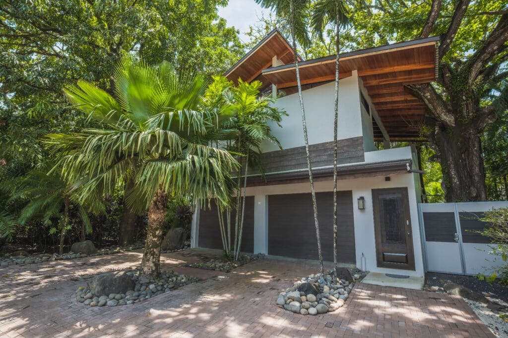 Timeless Balinese Oasis in the Heart of North Guiones