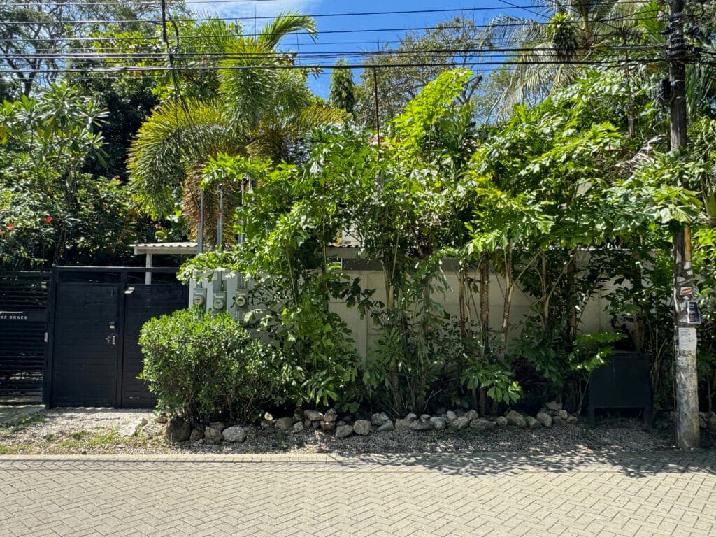 High Performing Triplex in North Guiones