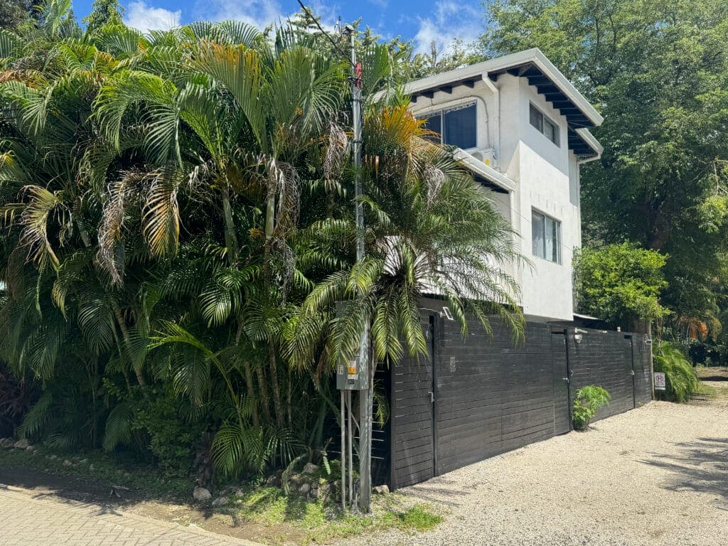 Three Unit Property in the Heart of North Guiones