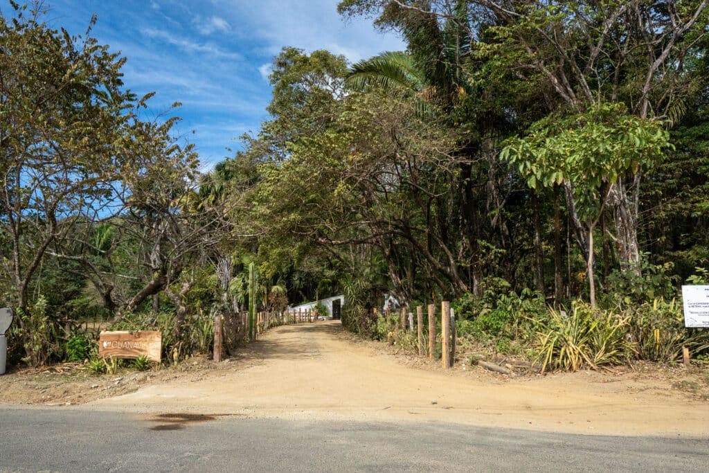 Guanavista Lot A8 - Close Walk to Surf and Amenities