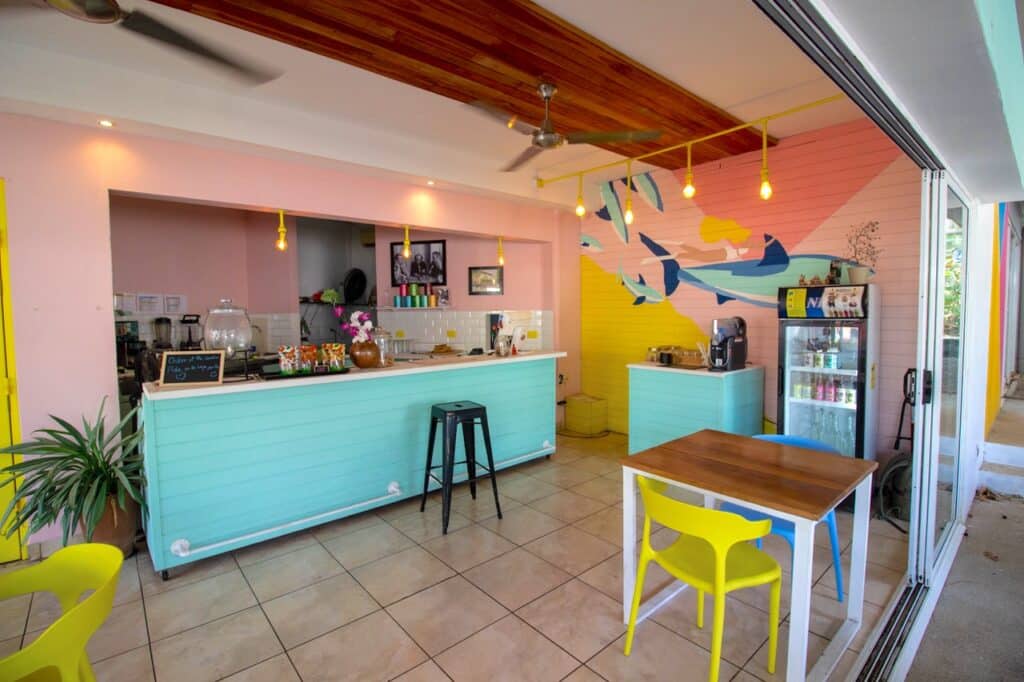 Profitable Restaurant in Prime Guiones Location