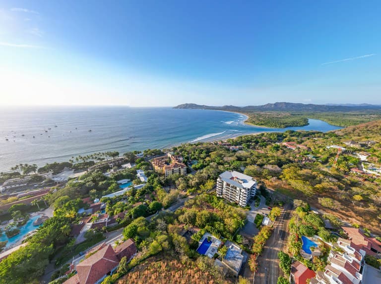 La Perla: Boutique Luxury Condo in the Heart of Tamarindo