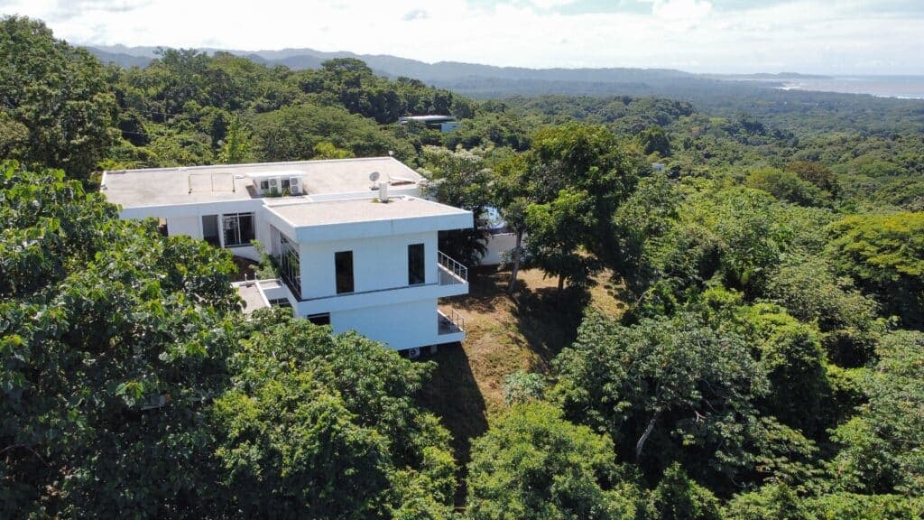 Ocean view villa-FIRE SALE